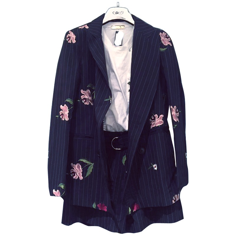 刺绣西装套装女2017新款显瘦条纹绣花棉麻薄款西服外套短裤两件套