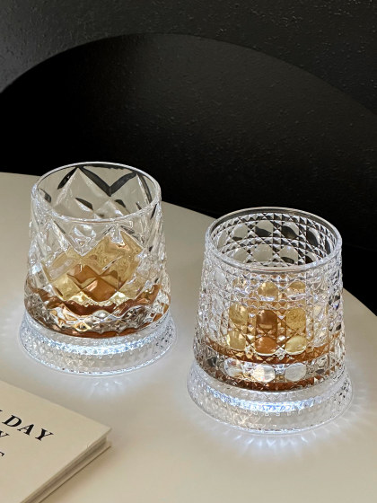 Light Luxury and High-End Diamond Whiskey Glass, Rotating Glass, Tumbler, Stress-Relief Crystal Wine Glass, Beer Glass