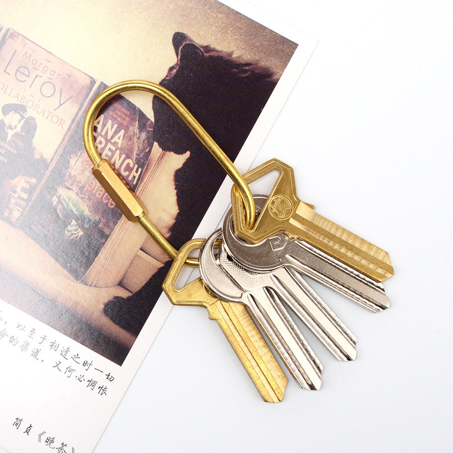 Nordic simple brass keychain Gold handmade key ring Men's and women's car key ring Metal vintage