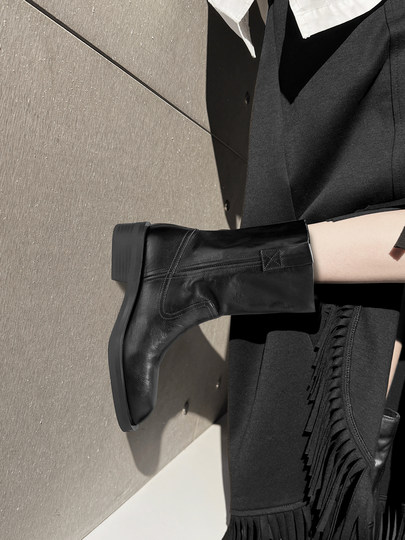 The Treasure of the Store! Super Comfortable and Slimming 25Ss Retro Genuine Leather Chelsea Short Boots for Women, British Style Mid-Heel Martin Boots