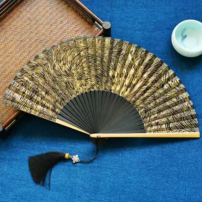 Chinese style sprinkled gold and silver Aya silk Women's retro style Japanese Japanese Hanfu folding fan Classical cheongsam catwalk