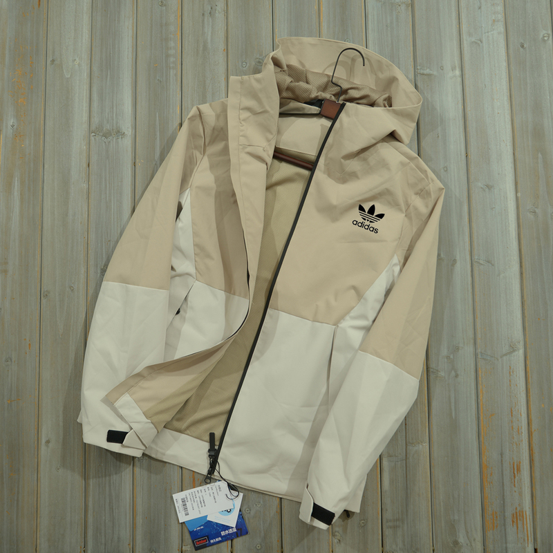 Adidas Men's Spring and Autumn Outdoor Casual Sports Softshell Jacket, Windproof and Water-Repellent Hooded Jacket Adidas Men's Spring and Autumn Outdoor Casual Sports Softshell Jacket, Windproof and Water-Repellent Hooded Jacket