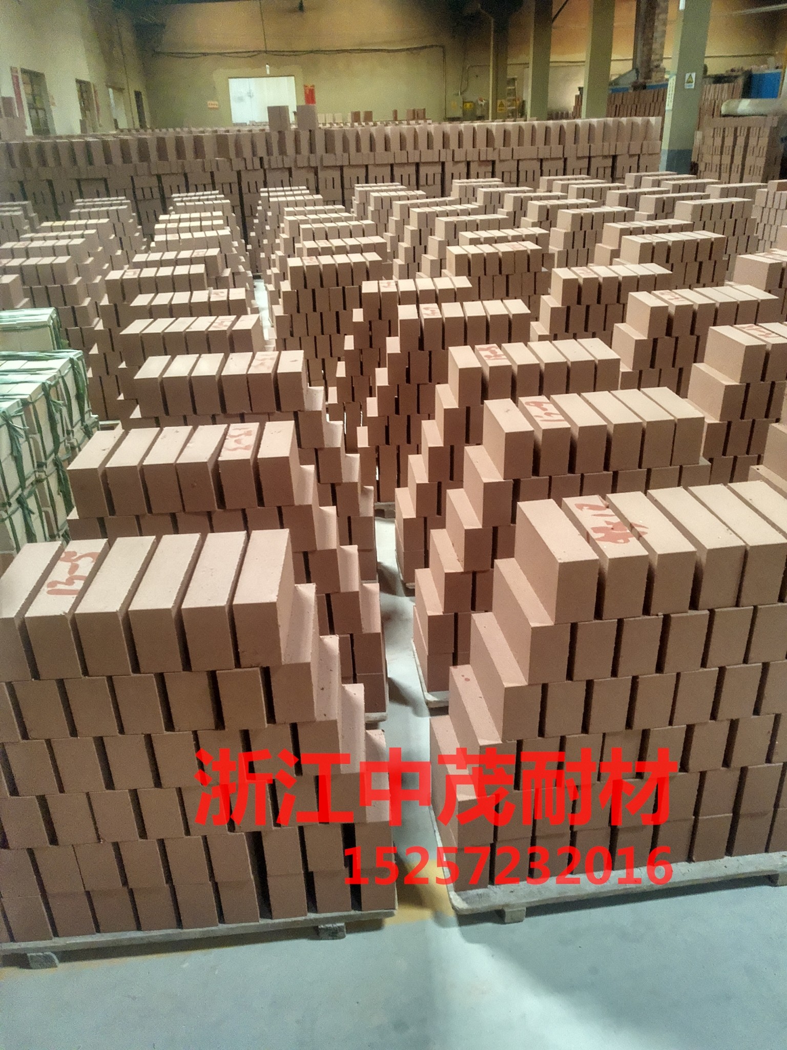 (Light Clay Brick) manufacturer Long-term supply of refractory insulation brick ordinary refractory insulation brick quantity polyvalent