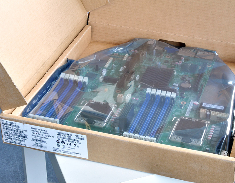 New Intel Intel S2400BB4 server motherboard (4000 trillion-two-way E5 2400V2)