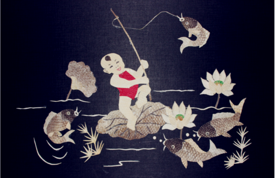 Northeast folk handicrafts Hezhe fish skin painting for more than a year Craft gift mural handmade