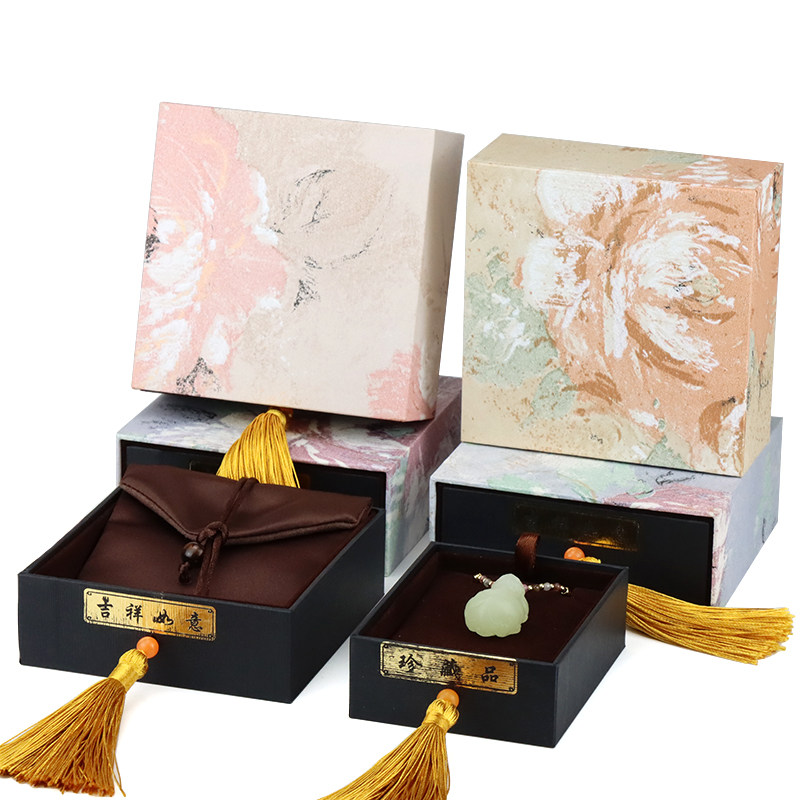 What are the design highlights of the new painted jewelry box, jade ...