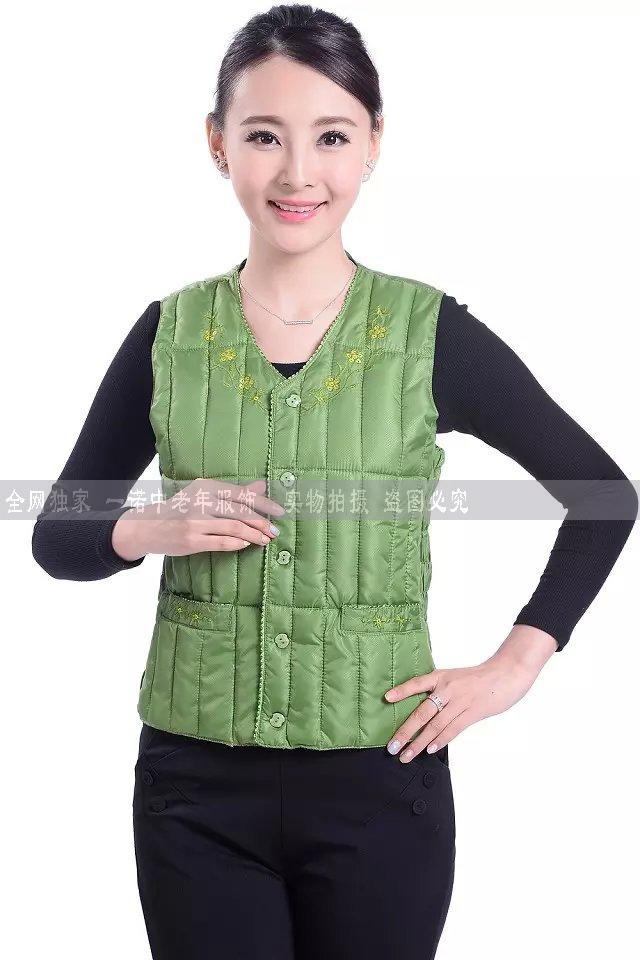 Mùa thu và mùa đông trung niên dày xuống áo vest nữ ngắn đoạn cỡ lớn vest ấm áo vest mẹ bó sát áo khoác nữ đẹp