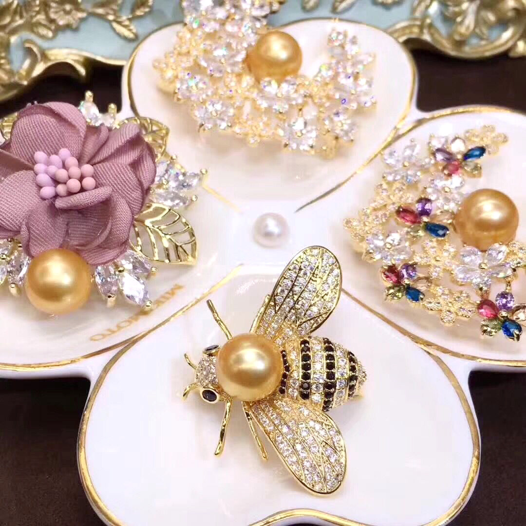 Emperor brooch live order link Note style