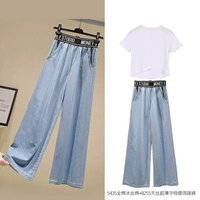 Шелковая белая футболка, тонкие штаны