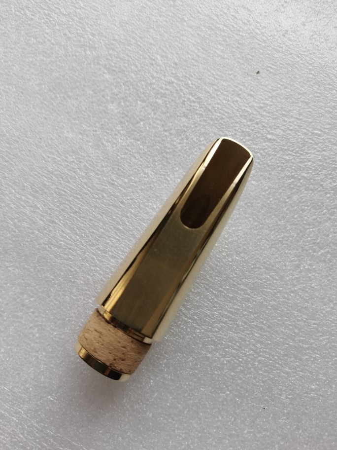 金属裸銅シングルイエローパイプマウスピース、通気口No.5〜No.9、演奏しやすく、コントロールしやすく、笛の音が出ません。