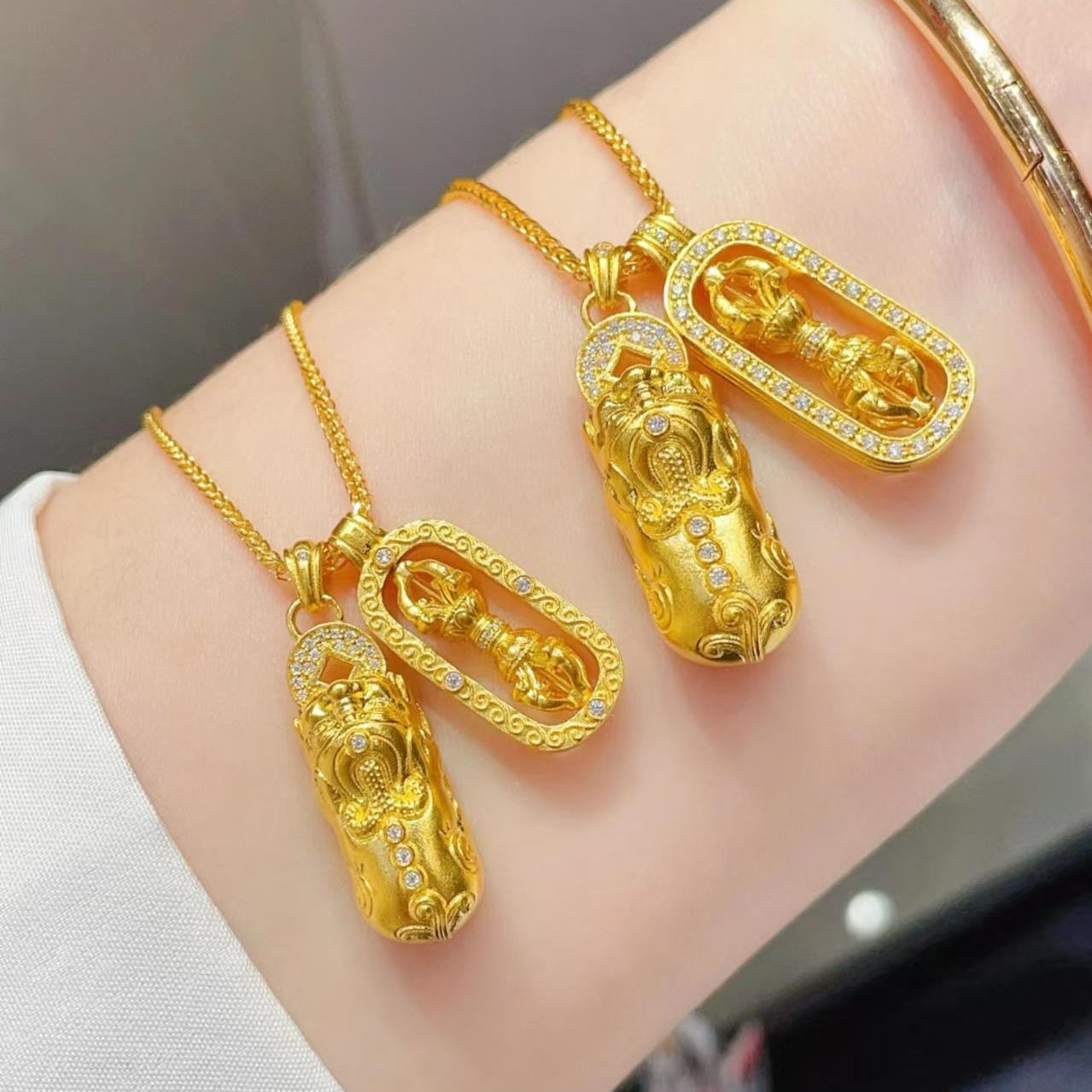 24K 24金　貔貅 金剛杵 ネックレス 足金999刻印入りA 24K 24金 貔貅 金剛杵 ネックレス 足金999刻印入りA - メルカリ