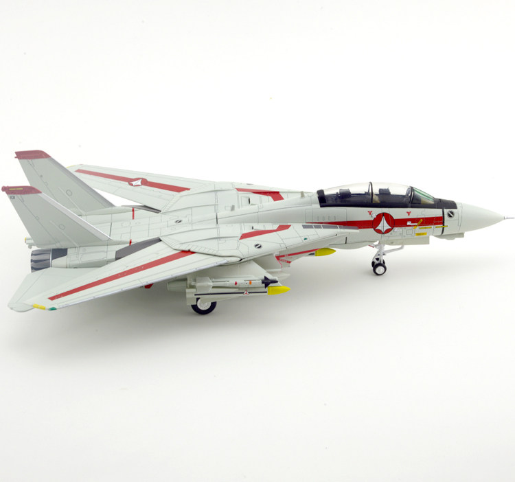 Calibre Wings 1:72 F-14J Robotech Rick Hunter PVC Fighter Plane