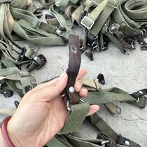 Take a photo and send three second-hand old cowhide buckle canvas straps wooden warehouse straps guitar instrument straps