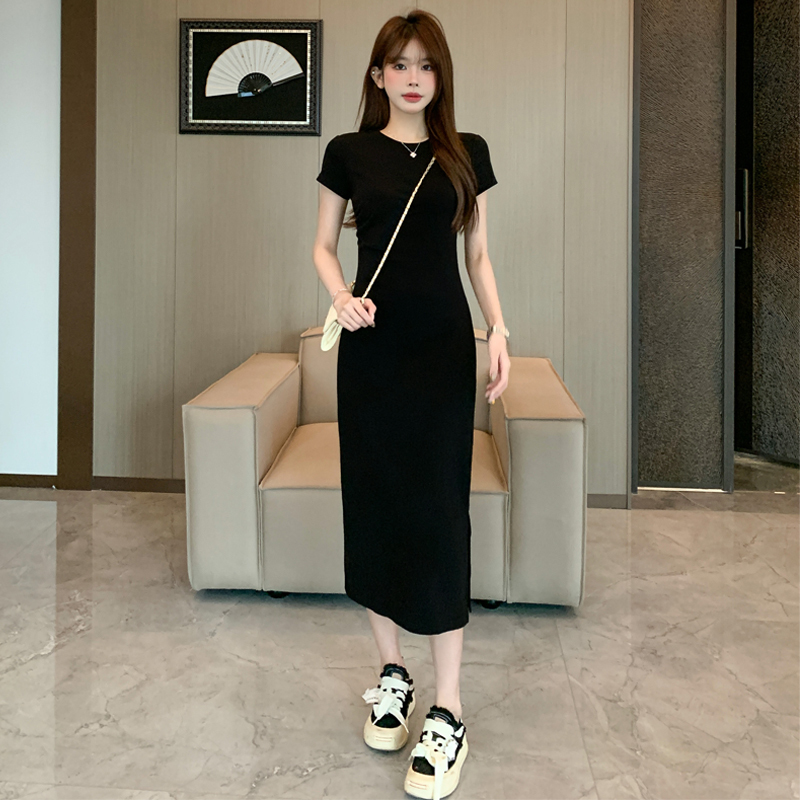 Black Dress, Summer Women's Elegant Long Dress, 2026 New Style, Slit, Waist-Cinching, Pleated, Slimming, Body-Hugging Dress Black Dress, Summer Women's Elegant Long Dress, 2026 New Style, Slit, Waist-Cinching, Pleated, Slimming, Body-Hugging Dress