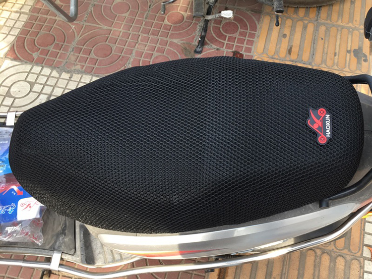 Áp dụng cho Haojue màu xanh siêu sao HJ125T-8 bọc ghế xe máy lưới chống nắng cách nhiệt đệm lót - Đệm xe máy 	da yên xe máy cao cấp	