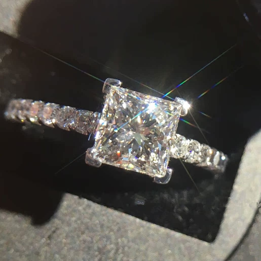 Fudasheng 80-point cushion princess square diamond wedding ring 18K white gold 1 karat diamond ring female