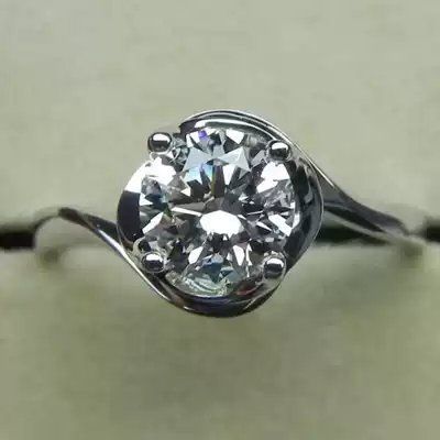 Fu Dafeng 18K gold proposal wedding diamond ring female 40 points 50 points 70 points 60 points diamond ring with certificate