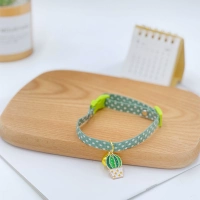 Зеленая сказочная ладонь