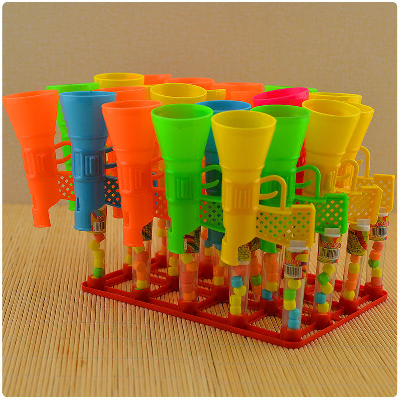 Net red creative shape horn gun toy candy can whistle Children's birthday gift holiday box of 30