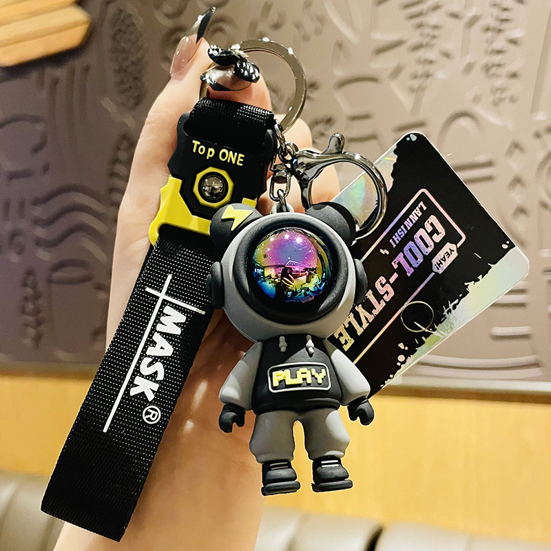 Astronaut Keychain Backpack Pendant Exquisite Backpack Decoration for Men and Women Car Key Astronaut Keychain for Women