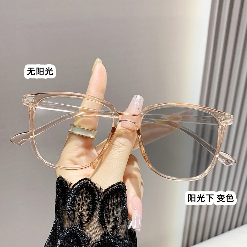 Brown Photochromic Prescription Glasses for Women, High-End Sunglasses That Can Be Fitted with Ultra-Light Prescription Lenses and Uv Protection Frames
