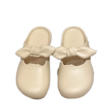 Baotou slippers for women to wear outside in summer 2024 new style Crocs Internet celebrity soft bottom non-slip beach sandals with a sense of stepping on shit