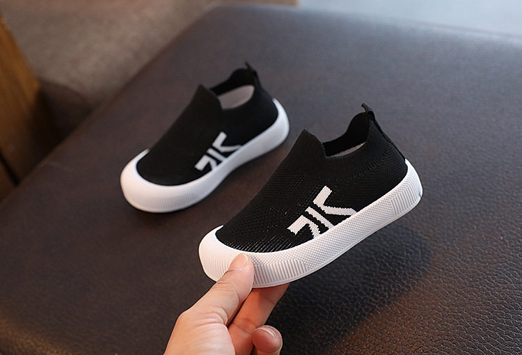 Детский сад комнатный Обувь 2024 весна удар Толкать ребенок холст обувь ребенок воздухопроницаемый легкий скольжение мальчиков обувь 