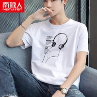 Белые наушники, короткий рукав