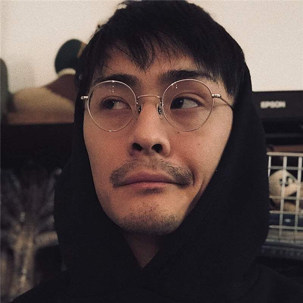 白山眼鏡　spm 復古純鈦眼鏡框白山眼鏡店SPM 大號日式設計鈦金屬掛耳眼鏡