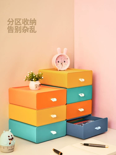 Новые ученики должны иметь студенческие общежития поставки общежития для мужчин и женских неордиторских спален, и хранения для школьных артефактов