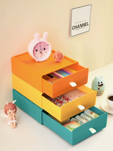 Новые ученики должны иметь студенческие общежития поставки общежития для мужчин и женских неордиторских спален, и хранения для школьных артефактов