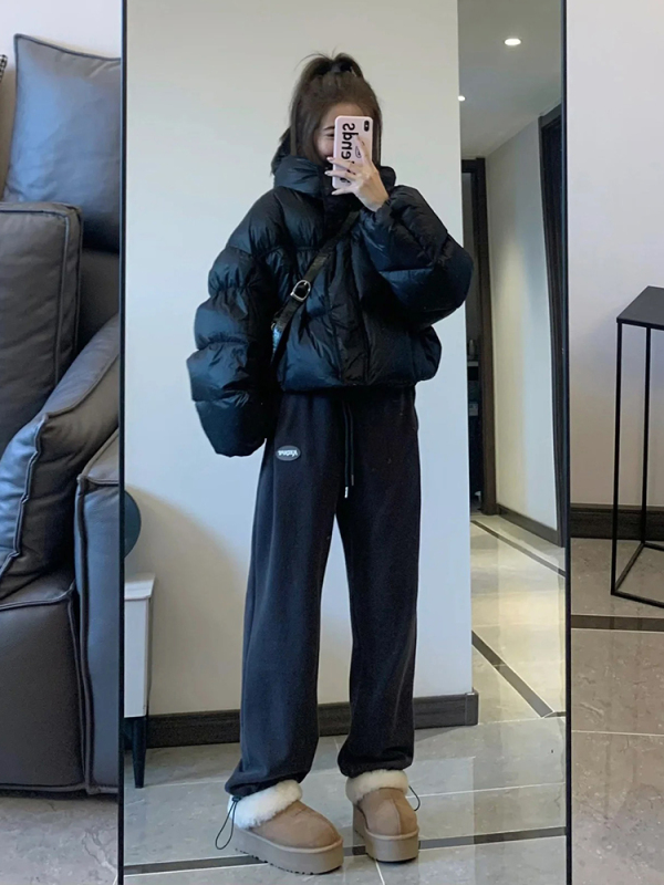 Black Short down Jacket for Women, 2025 Winter New Style, Loose Thickened Puffer Jacket with White Duck Down, Hooded Coat for Women