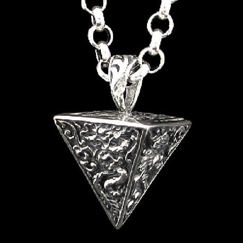 Pure silver silver silver mascot four spirits, white dragon Qiangxi Qiangqu Qiangqu Gold Tower Hanging Necklace