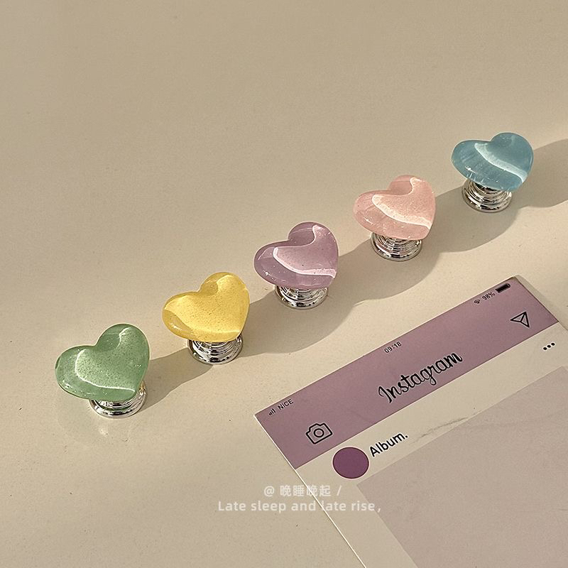 Colorful Glitter Heart Toilet Flusher, Small and Cute for Home Use, Toilet Flush Button, Nail Art Special Decoration