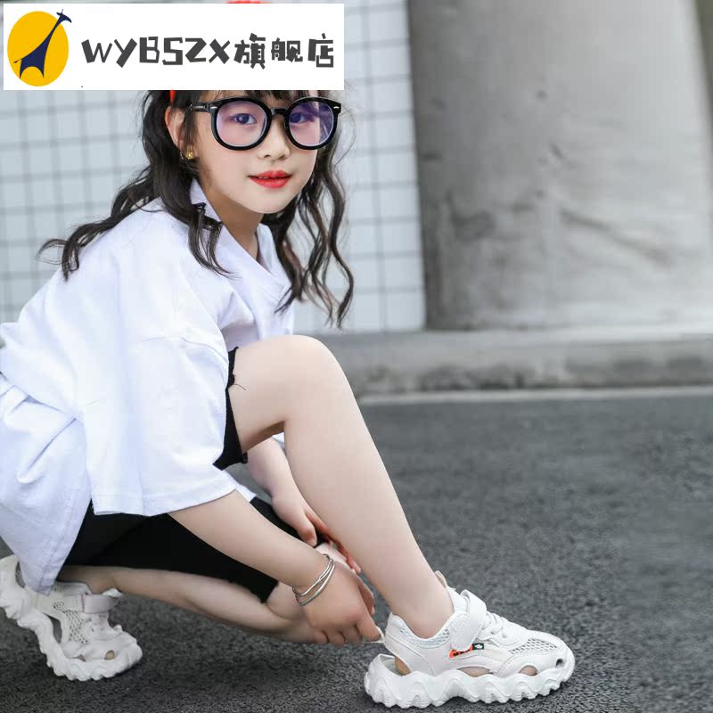 Trẻ em đôi dép mùa hè 2020 cô gái New Shoes Trong Big Kids trai thể thao Baotou Bãi biển Giày dép trẻ em mềm Sole.