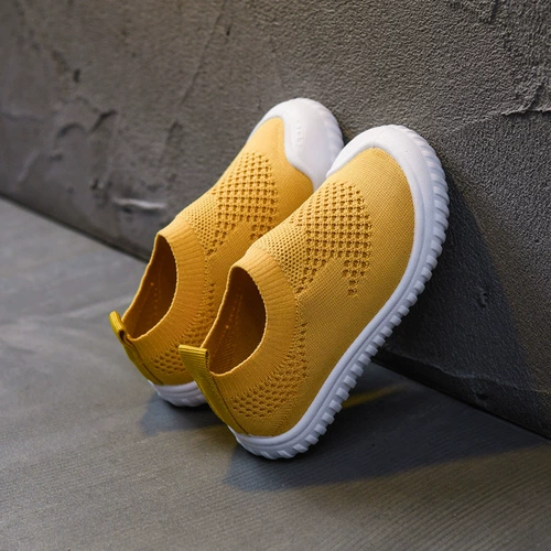 Детская спортивная обувь для раннего возраста для мальчиков, мягкая подошва, модель весна/осень 2024 года