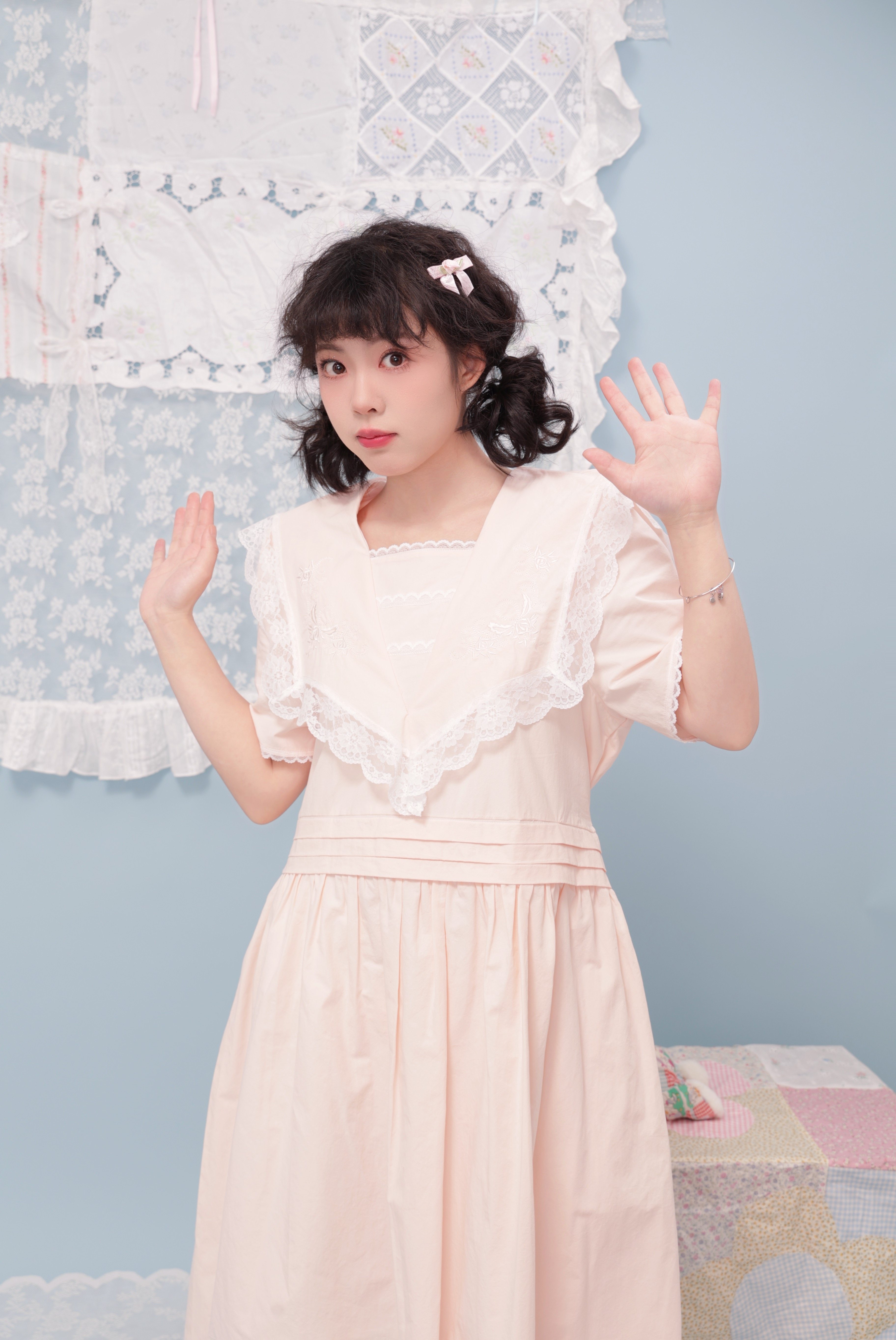 15%OFF】アンティークドールのような、セーラーカラーのレースピンク