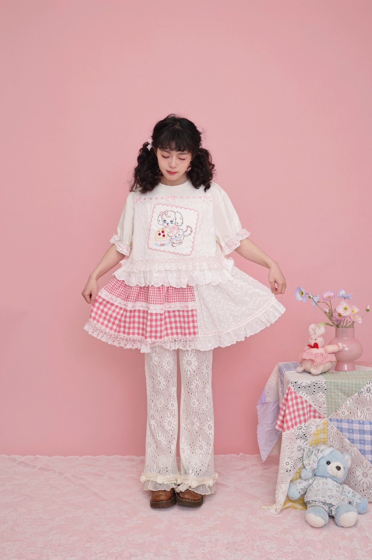 ハンドメイド　ドール　服　長袖　半袖　スカート　ワンピース（ピンク、白、水色　他 12%OFF】スウィートドール 手作りリメイク ドール刺繍半袖Tシャツ