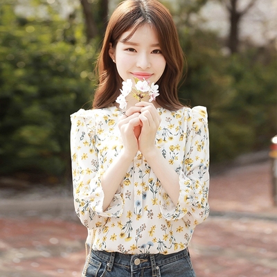 碎花上衣女短袖宽松夏季2021新款七分喇叭袖超仙甜美洋气雪纺衫女