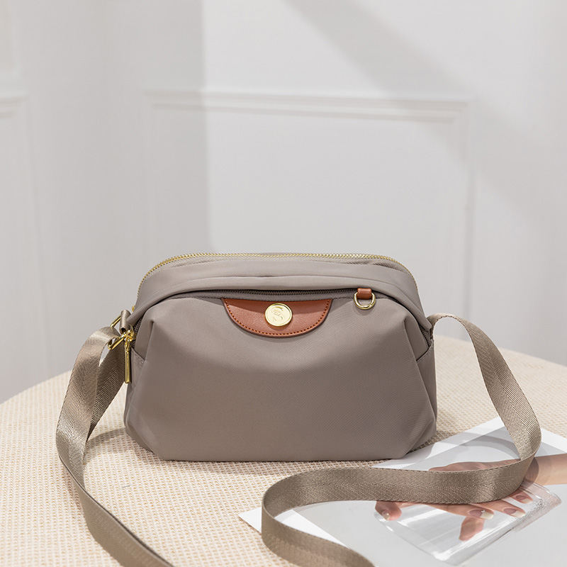 Miyin 2022 new Korean style fashion Messenger small square bag casual all-match Oxford cloth shoulder bag female niche design