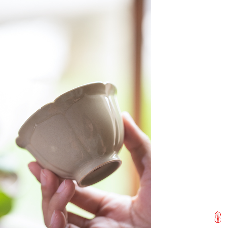 Sprawling up lotus - shaped kwai koubei jingdezhen checking ceramic cups masters cup personal special sample tea cup