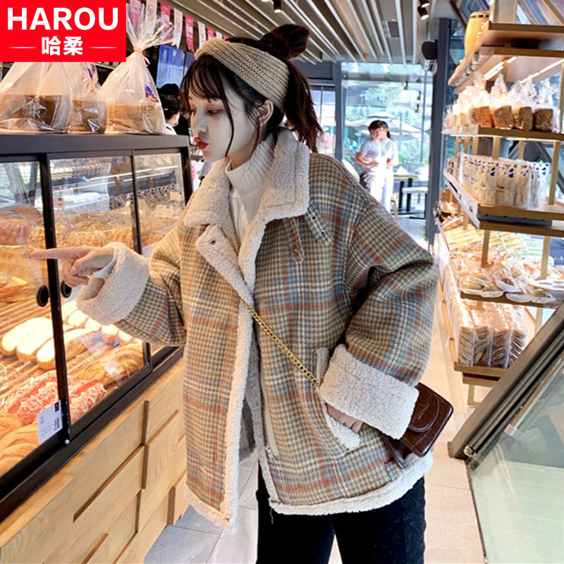 Lamb wool coat girls autumn and winter clothes 2022 new junior high school students plus velvet thick plaid cotton clothes cotton clothes