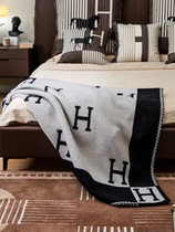 Plant Love Box Black Grey Wool Cover Blanket Afternoon Nap Air Conditioning By Sofa Blanket Light Lavish Minima and Shoulder Full Cover Blanket