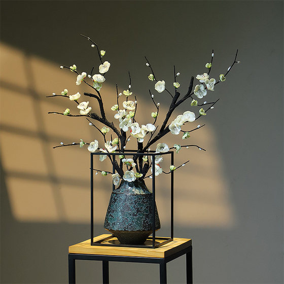 New Chinese style light luxury ceramic vase Zen ornaments living room entrance simulated plum blossom iron art retro home soft decoration