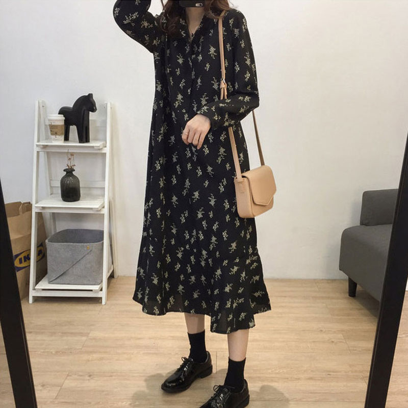 Early autumn long sleeves Broken Flowers Foreign Dress 2022 New Women's Clothing Winter Tennis Red Fashion Sweater Two-piece Style Suit Advanced Sensation