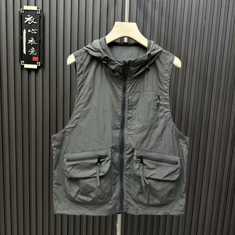 Summer New Style Sun Protection Sleeveless Vest for Men, Lightweight, Quick-Drying, Trendy, Fashionable, Versatile, Solid Color, Large Pocket, Loose Vest