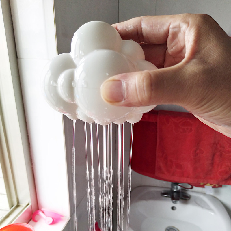 Clouds that will rain baby children bathing and playing with water toys baby early education puzzle cognition 0-1-3 years old