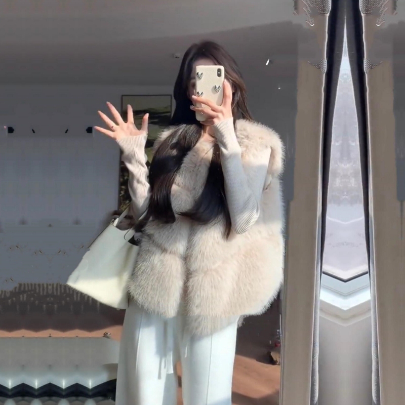 Eco-Friendly Fox Fur Vest Women's Short Coat 2026 New Spring Korean Style Thickened Fur Vest Waistcoat