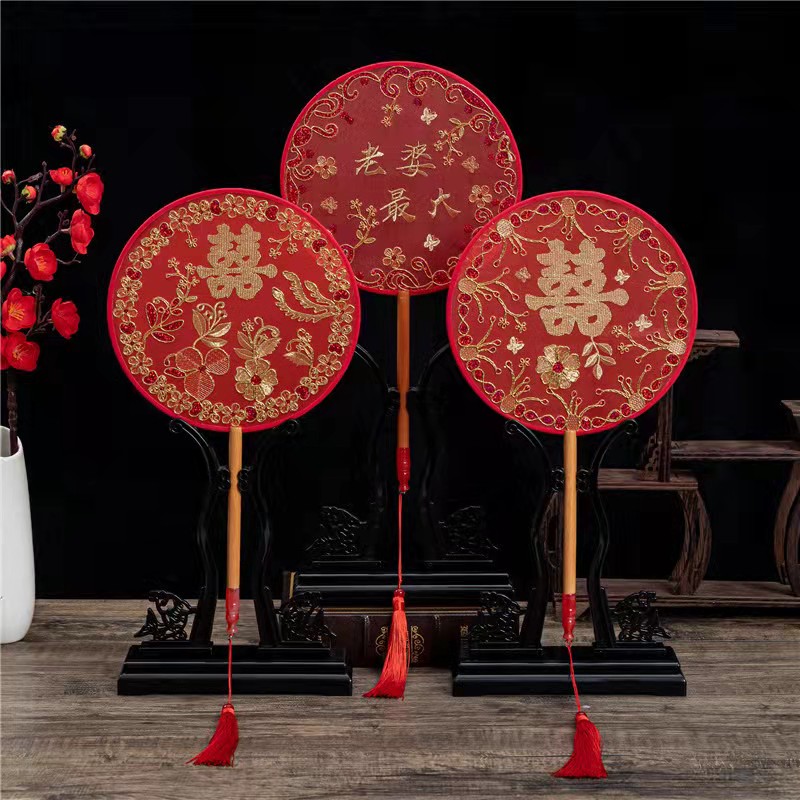 Ancient Wind Wedding Group Fan Embroidery Palace Fan Pan Gold Embroidered Bridal Bridal Escort Courtesy Photo Prop Fan Golden Yellow fan 