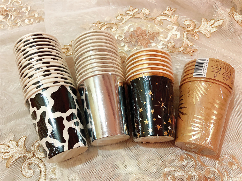 Export foreign trade ~ bronzing tide explosion New Year cartoon party party Spring Festival birthday disposable napkin cup paper plate